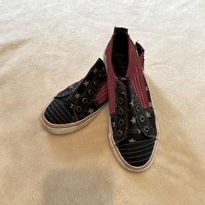 🎉3/$10 Patriotic Sneakers